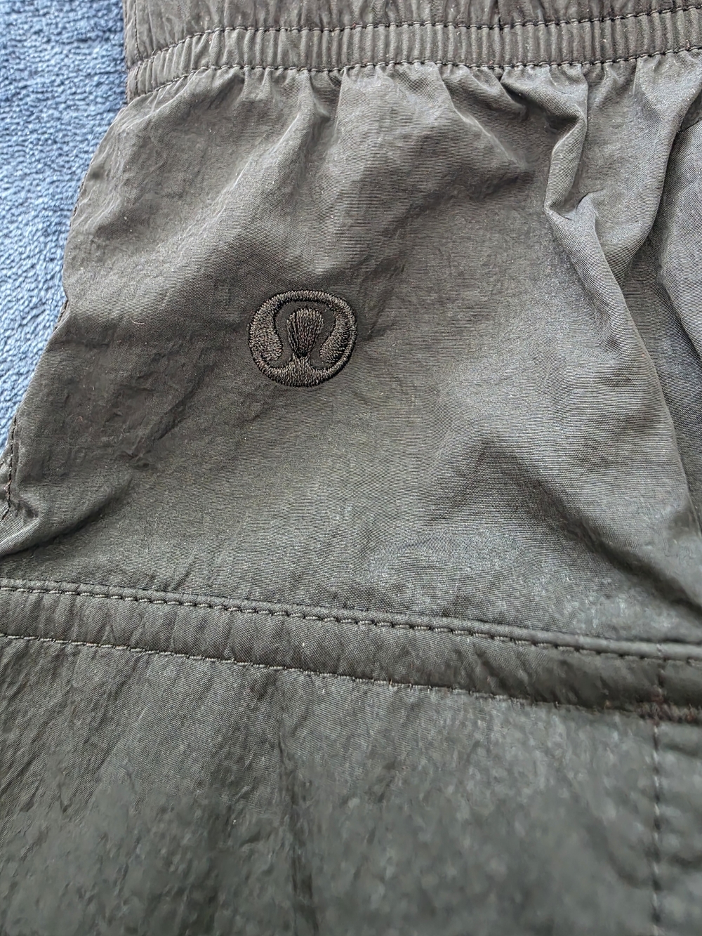 Lululemon Utility Cargo Drawstring Skirt in Black - Picture 2 of 9